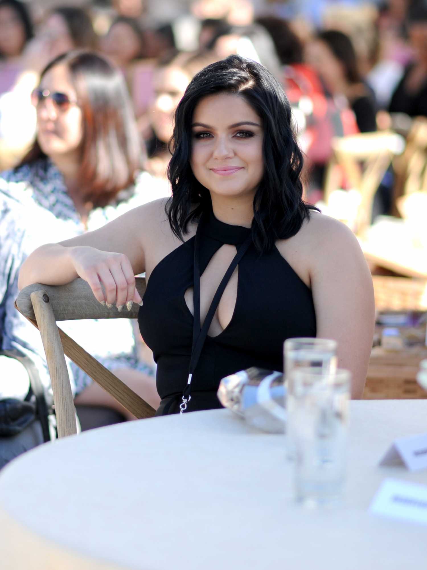 ariel-winter-at-the-glamour-women-of-the-year-2016-6