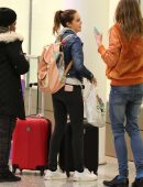 bailee-madison-in-jeans-at-pearson-international-airport-1