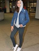 bailee-madison-in-jeans-at-pearson-international-airport-10
