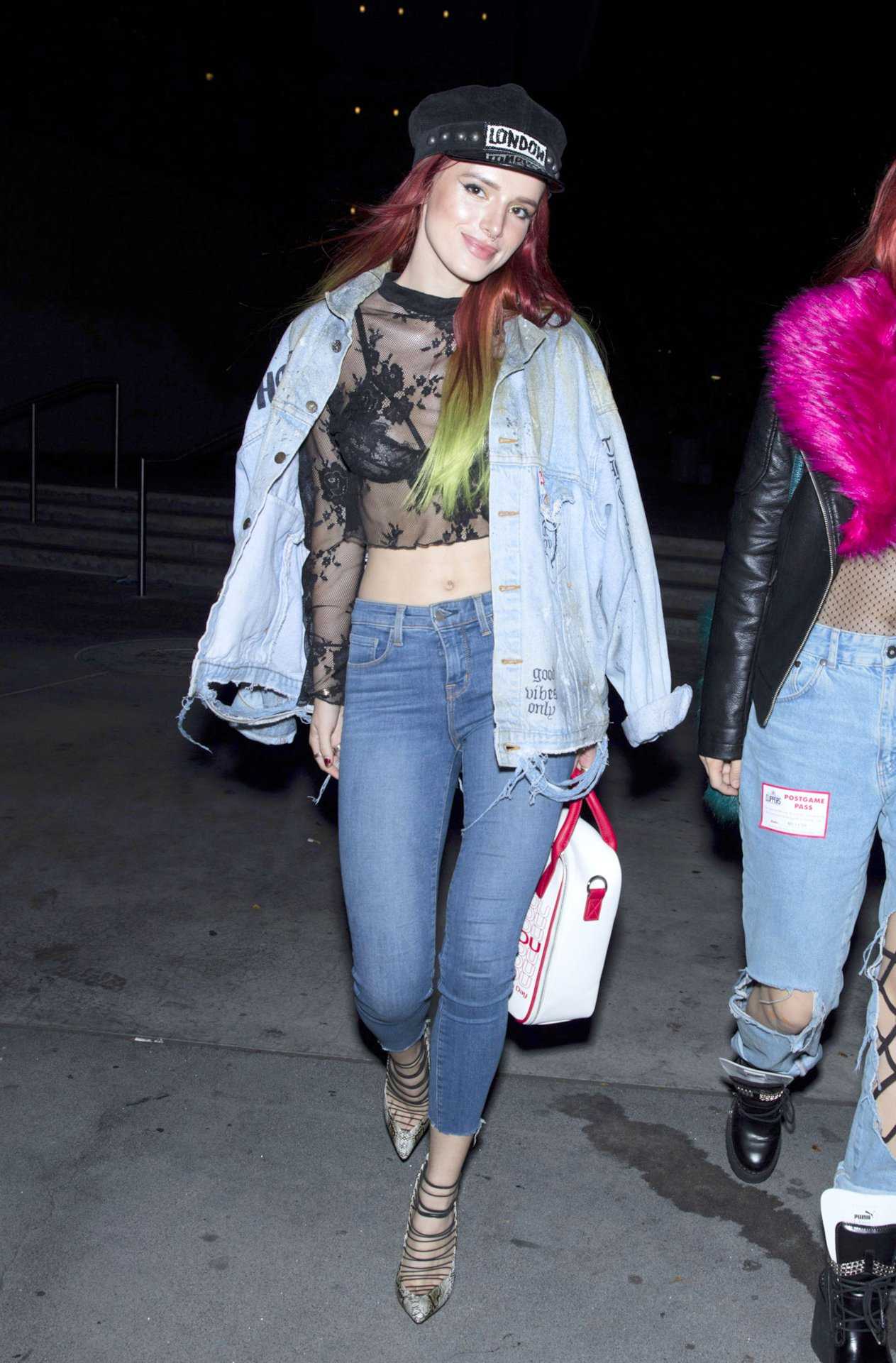bella-thorne-310
