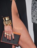 chrissy-teigen-upskirt-at-2016-american-music-awards-la-6