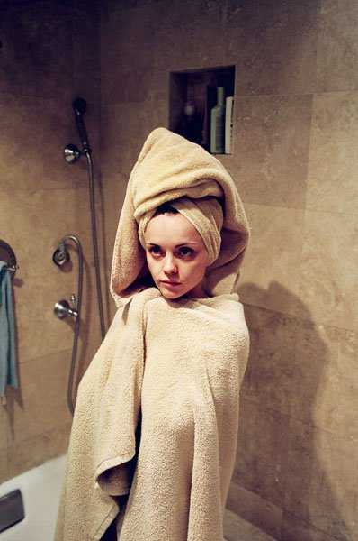 christina-ricci-photoshoot-by-curtis-buchanan-1