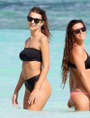 emily-ratajkowski-in-black-bikini-455