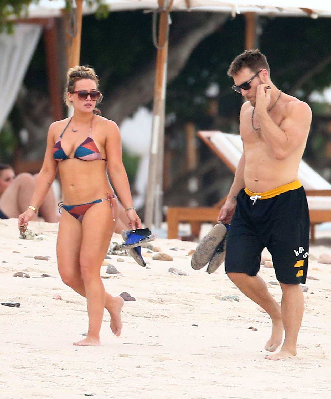 hilary-duff-in-bikini-14