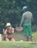 hilary-duff-in-bikini-17