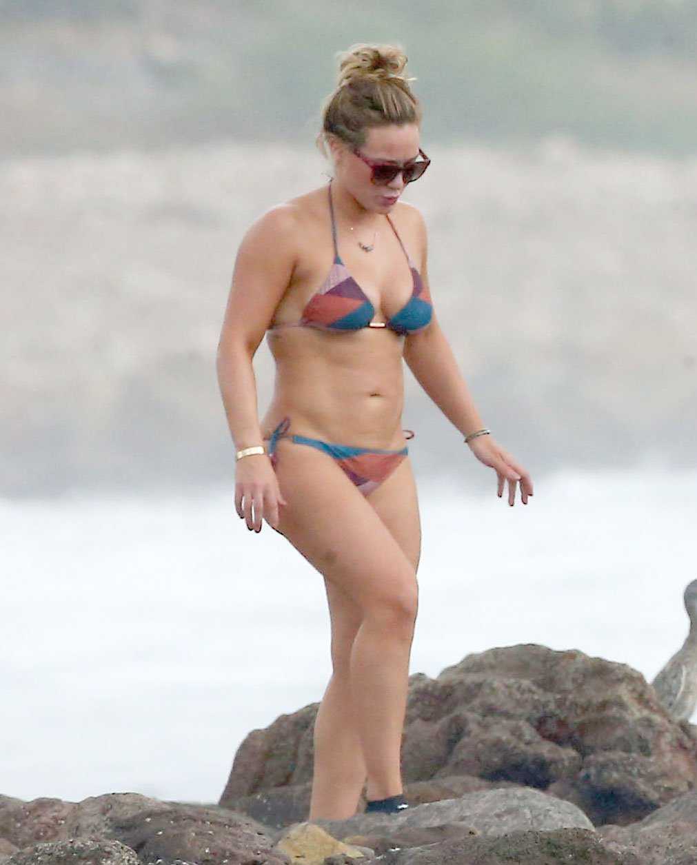 hilary-duff-in-bikini-5