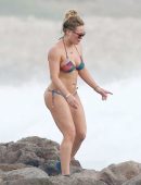 hilary-duff-in-bikini-7