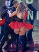 jennifer-lopez-performing-live-in-miami-28