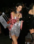 kendall-jenner-at-21st-birthday-party-13
