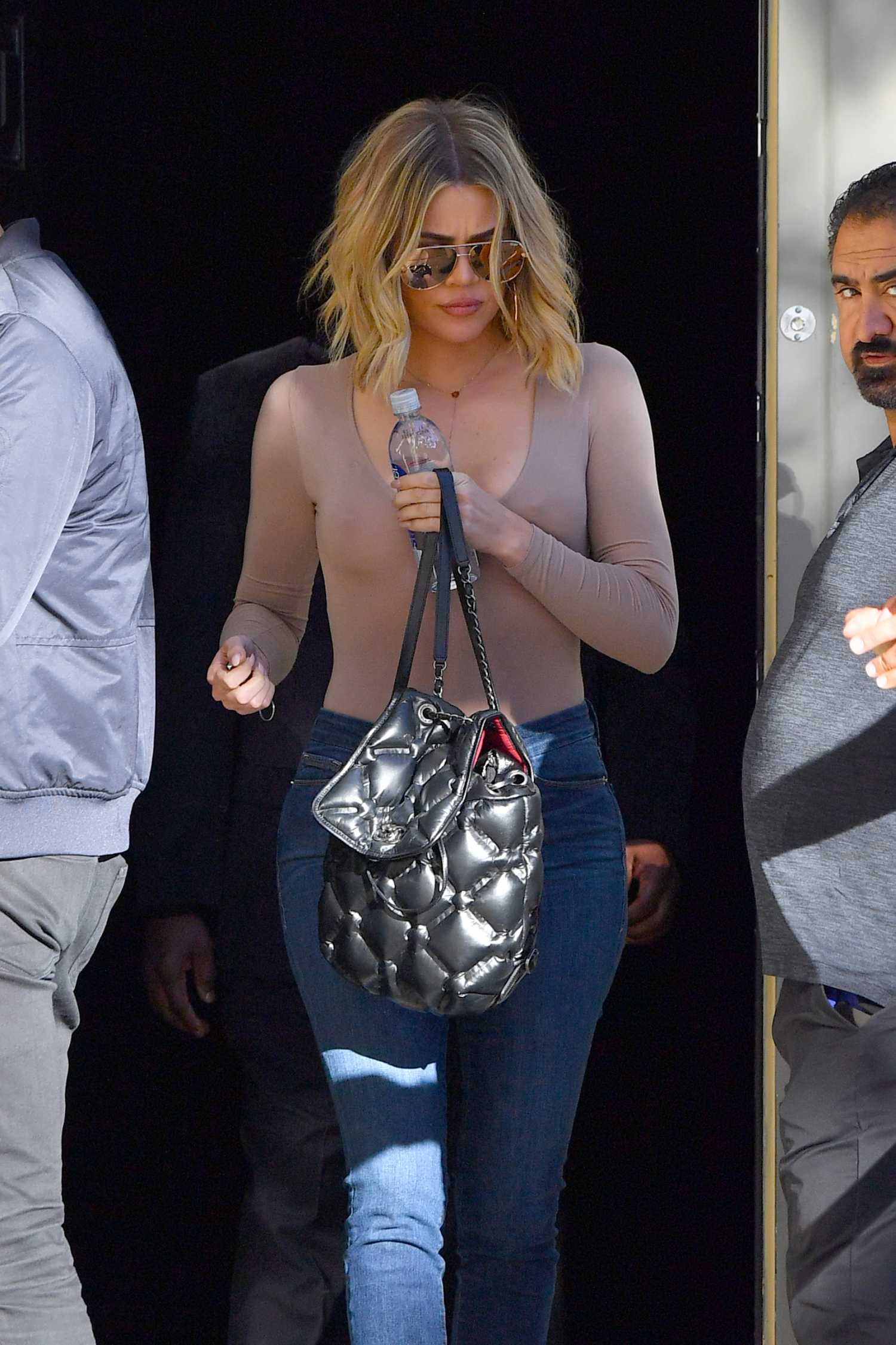 khloe-kardashian-and-kourtney-kardashian-2
