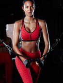 lais-ribeiro-vsp-november-2016-15