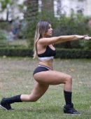 liziane-gutierrez-working-out-at-a-park-5