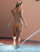 myleene-klass-in-bikini-522