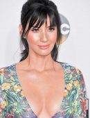 olivia-munn-at-2016-american-music-awards-la-16