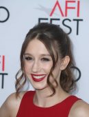 taissa-farmiga-at-rules-dont-apply-premiere-la-7