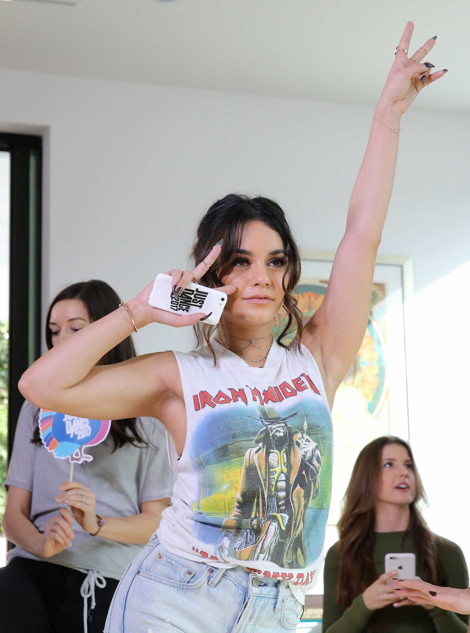 vanessa-hudgens-playing-just-dance-2017-3