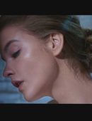 Barbara-Palvin-LOVE-Advent-2016-10
