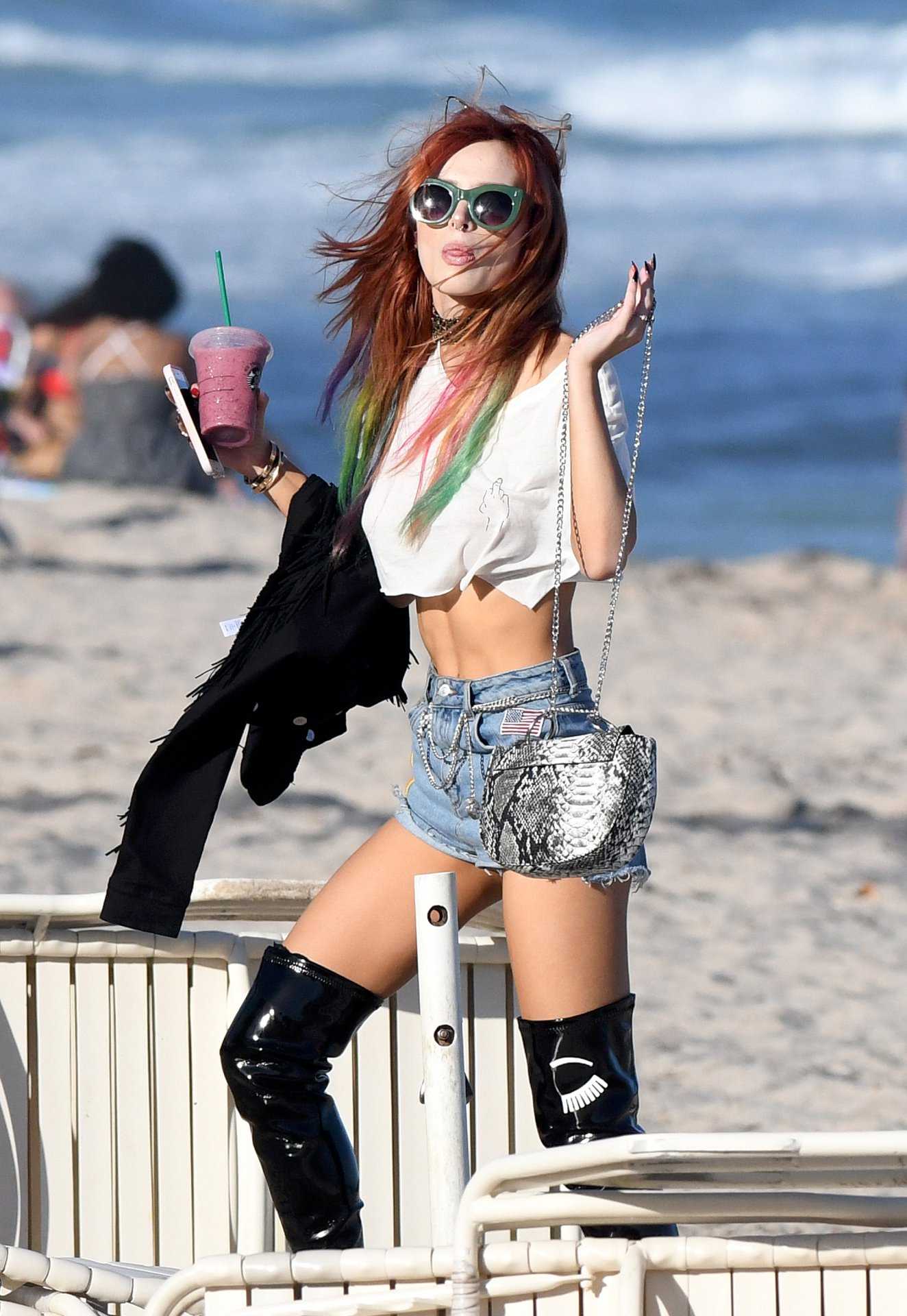 Bella-Thorne-Miami-501