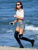 Bella-Thorne-Miami-506