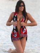 Claudia-Romani-in-Black-Bikini-2