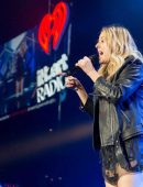 Ellie-Goulding-Performing-at-103
