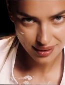 irina-shayk-love-advent-2016-11
