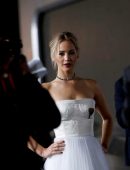 Jennifer-Lawrence-at-Passengers-Premiere-in-Westwood-6