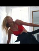 Karlie-Kloss-LOVE-Advent-2016-4