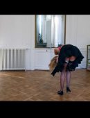 Karlie-Kloss-LOVE-Advent-2016-6
