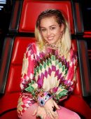 Miley-Cyrus-at-The-Voice-Final-in-Burbank-3