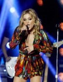 Olivia-Holt-Live-in-Sao-Paulo-7