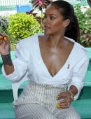 rihanna-taking-hiv-test-1