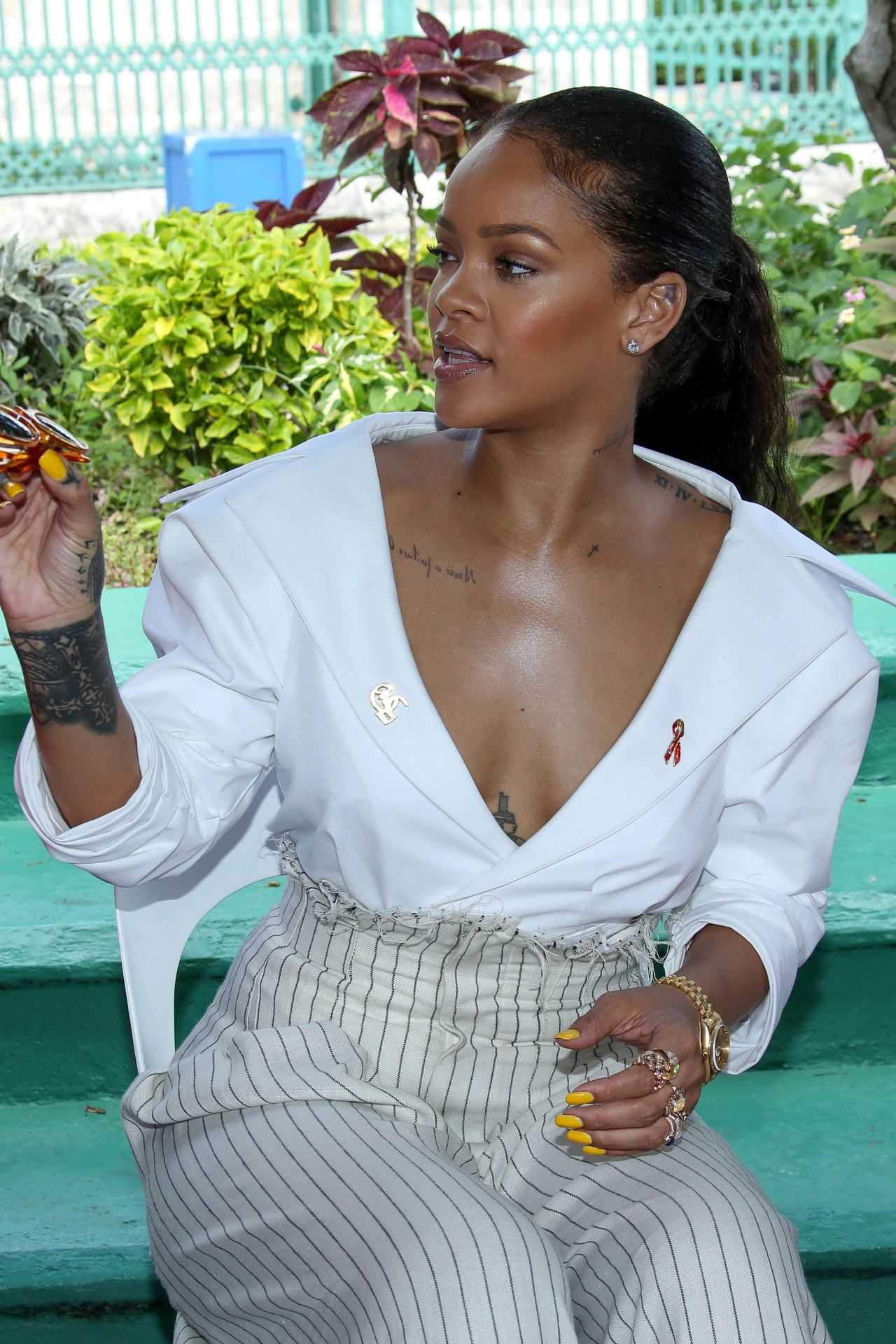 rihanna-taking-hiv-test-1