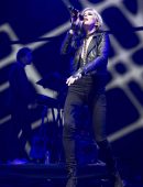 Sarah-Barthel-at-KROQ-Almost-Acoustic-Christmas-3