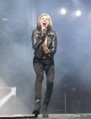 Sarah-Barthel-at-KROQ-Almost-Acoustic-Christmas-5