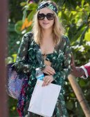 Suki-Waterhouse-601