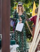 Suki-Waterhouse-604