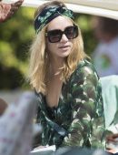 Suki-Waterhouse-613