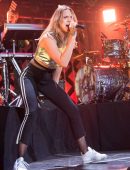 Tove-Lo-Performing-at-103