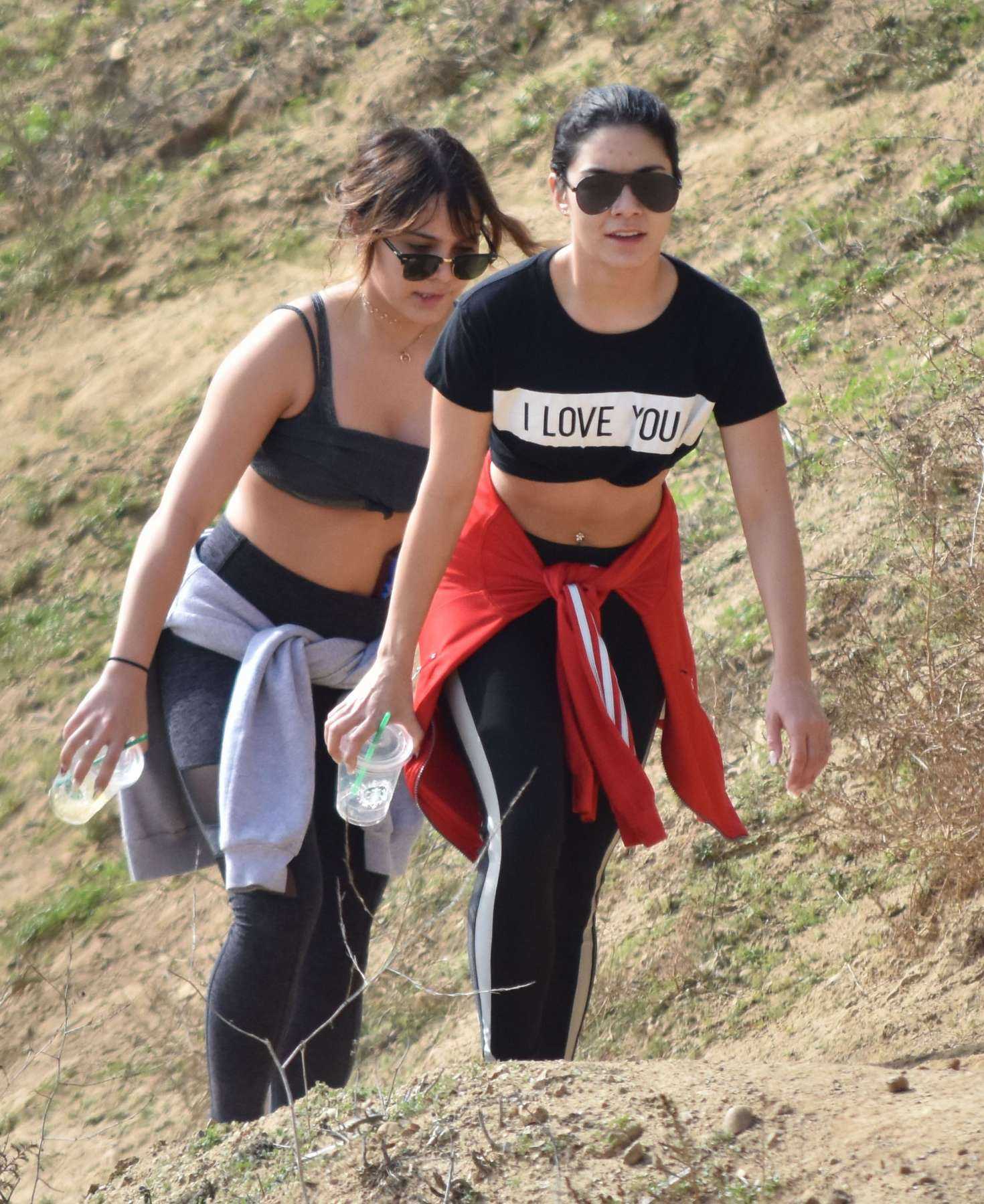 Vanessa-Hudgens-and-Stella-Hudgens-Hiking-in-LA-1