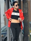 Vanessa-Hudgens-and-Stella-Hudgens-Hiking-in-LA-7