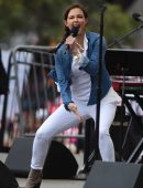 Ashley-Judd-at-Women's-March-on-Washington-in-Washington-2