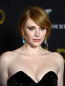 Bryce-Dallas-Howard-at-the-Premiere-of-Gold-in-NYC-3