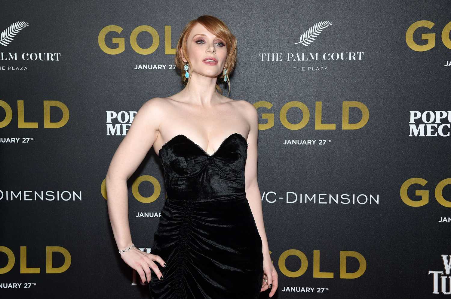 Bryce-Dallas-Howard-at-the-Premiere-of-Gold-in-NYC-9