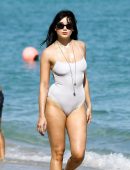 Daisy-Lowe-in-Swimsuit-Miami-Beach-7