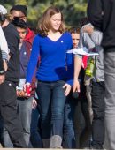 Emma-Watson-on-the-Set-of-The-Circle-4
