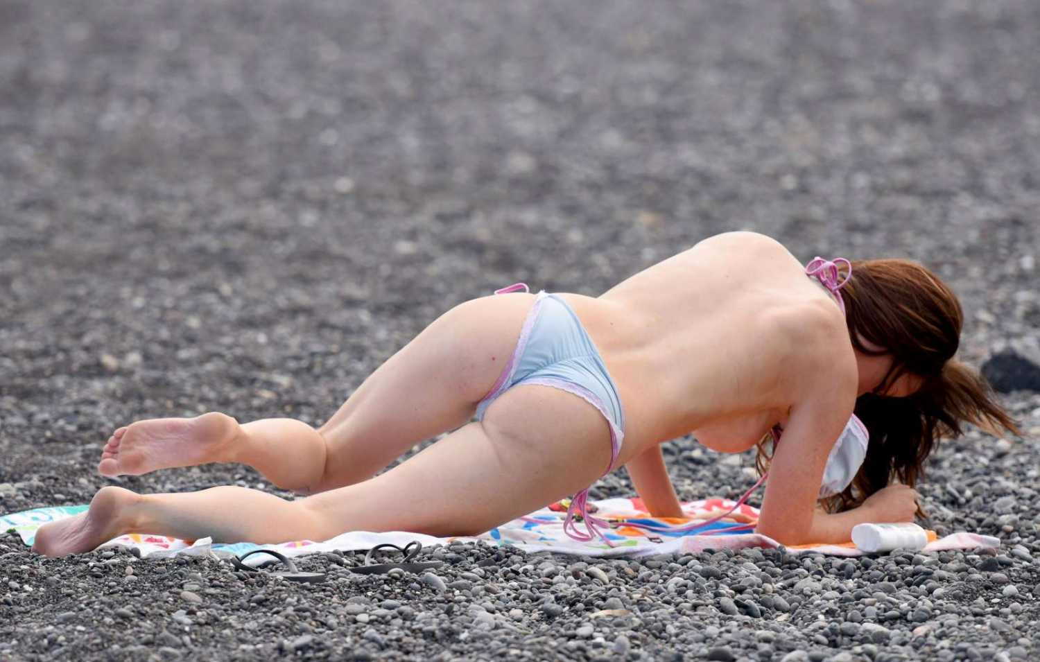 Jess-Impiazzi-in-Bikini-801