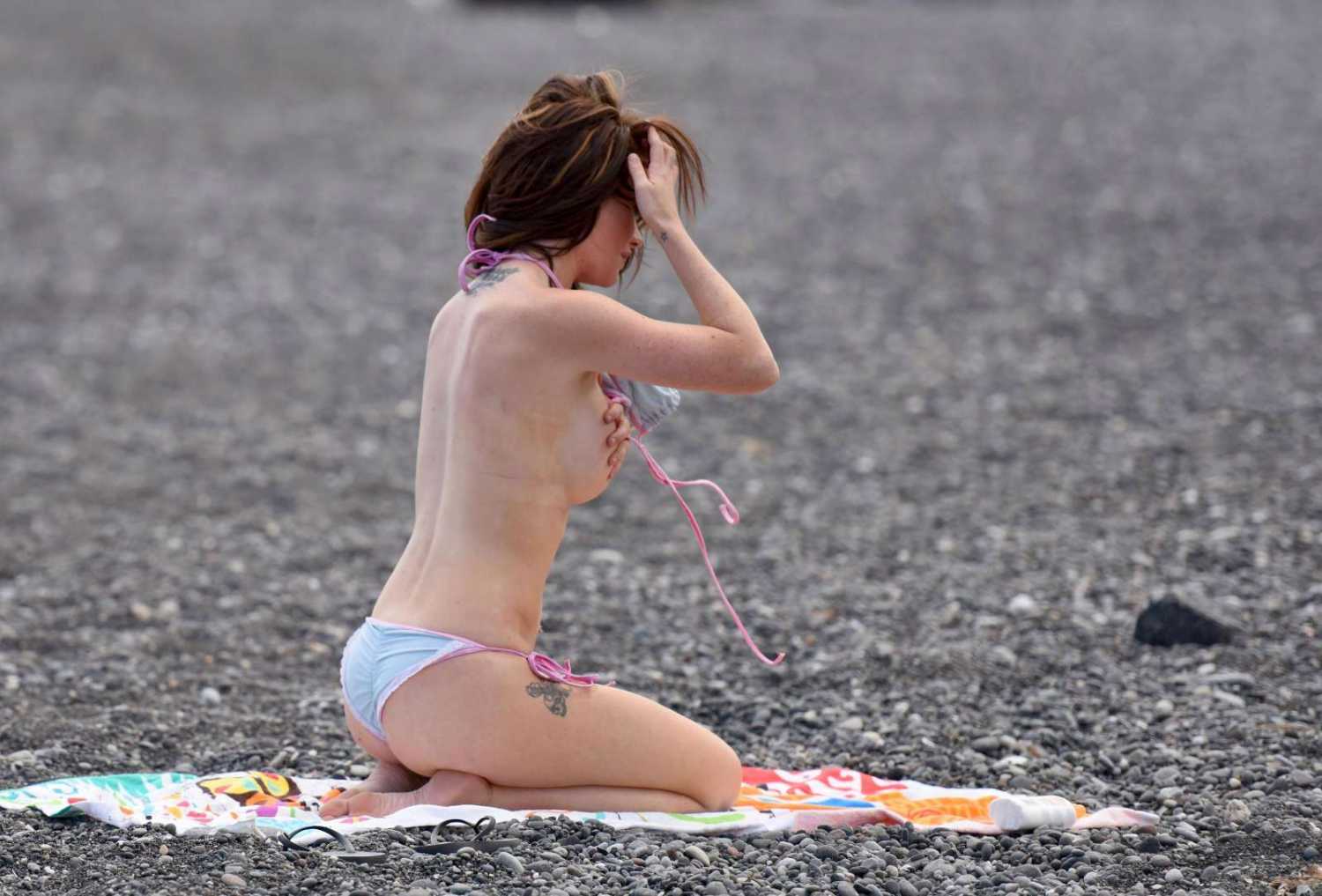 Jess-Impiazzi-in-Bikini-806