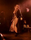 Joanna-Levesque-Performing-in-Manchester-17