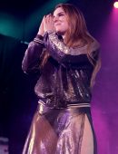 Joanna-Levesque-Performing-in-Manchester-5